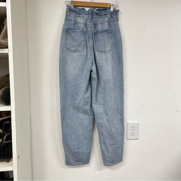 91 Cotton On Light Wash Paper-bag Waist Mom Jeans Womens 6 - Picture 6 of 10